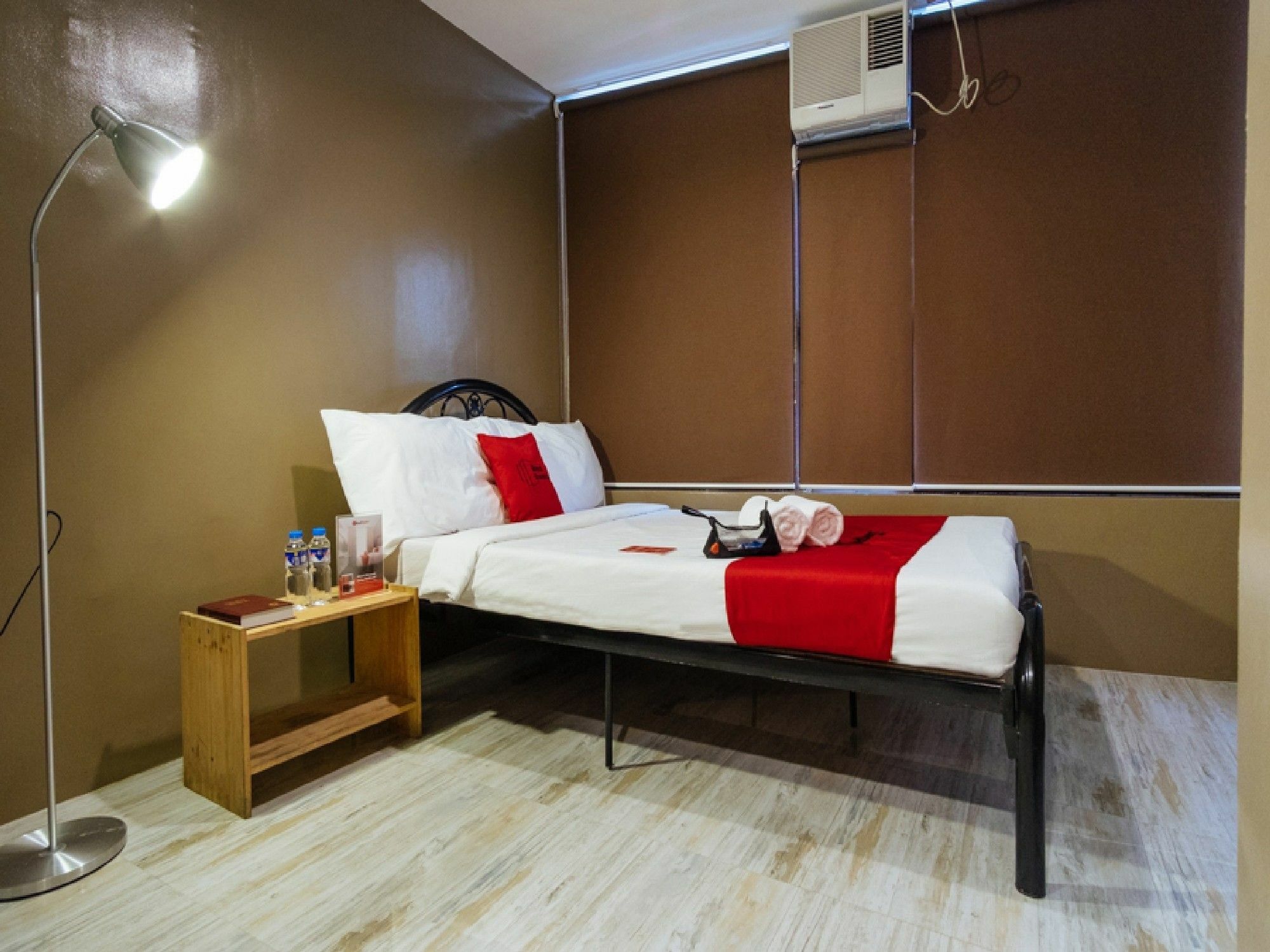 Reddoorz At Hotel Rosemarie Pasay Dış mekan fotoğraf